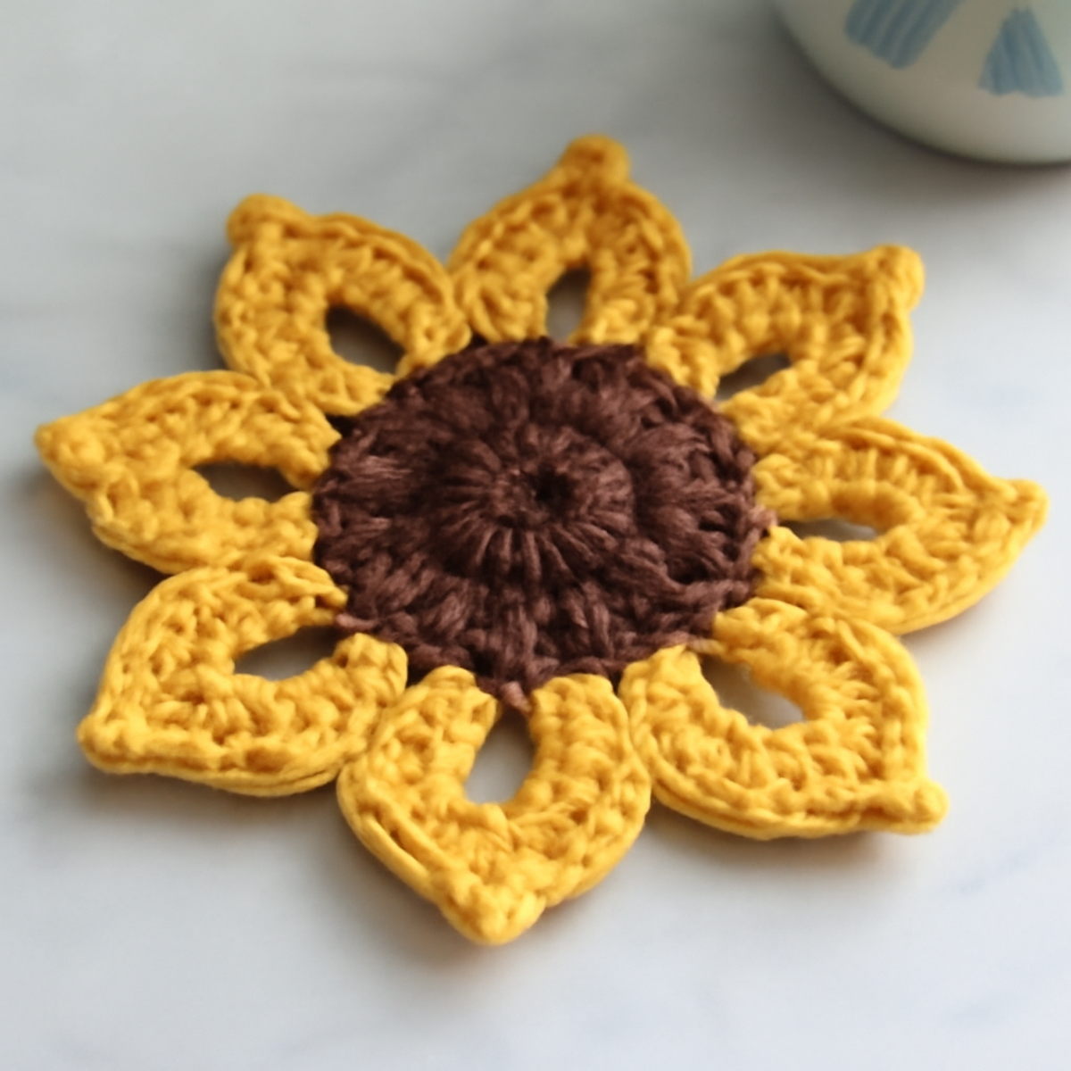 Charming Crochet Sunflower Coaster: Quick & Colorful Delight