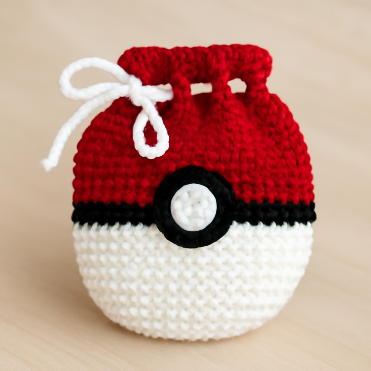Playful Pokeball Crochet Bag: Quick and Fun DIY Project